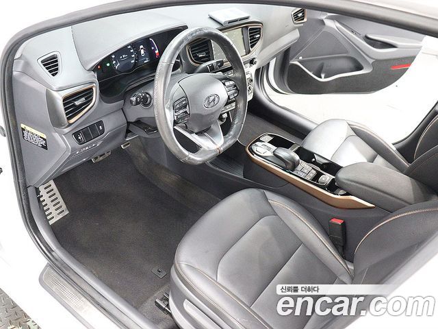 Hyundai Ioniq Electric Q 2018 — фото 17