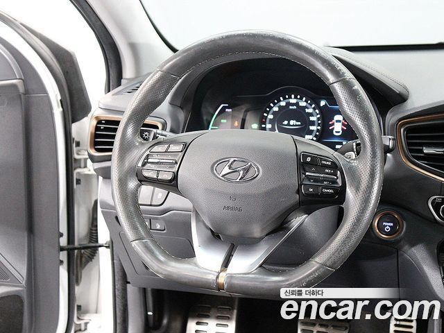 Hyundai Ioniq Electric Q 2018 — фото 22