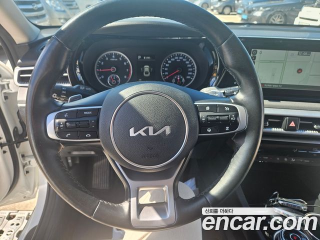 Kia K5 (III) 2.0 Trendy 2023 — фото 16