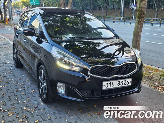 Kia Carens 1.7 VGT Noblesse 2014 — фото 3