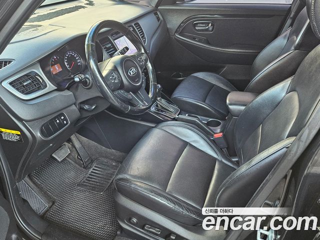 Kia Carens 1.7 VGT Noblesse 2014 — фото 18