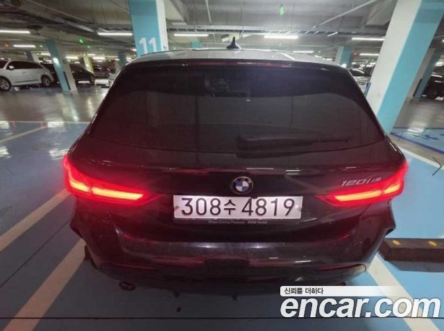 BMW 1 Series (F40) 120i M Sports 2023 — фото 5