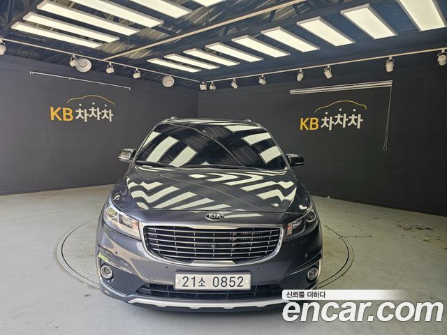 Kia Carnival 9-seater Noblesse 2016 — фото 2