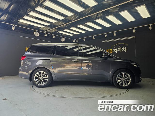 Kia Carnival 9-seater Noblesse 2016 — фото 8