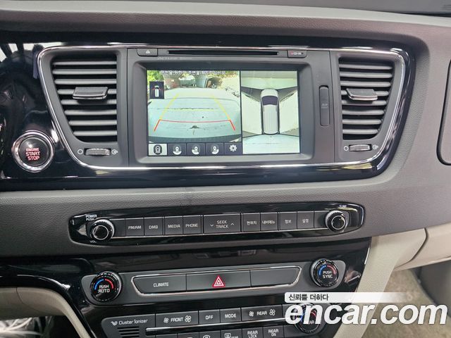 Kia Carnival 9-seater Noblesse 2016 — фото 18