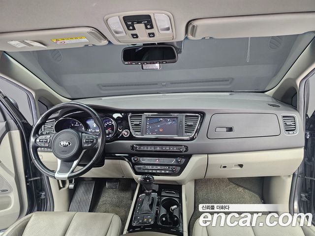 Kia Carnival 9-seater Noblesse 2016 — фото 22