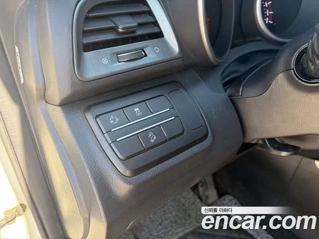 KG Mobility (SsangYong) Tivoli Armor VX 2WD 2019 — фото 10