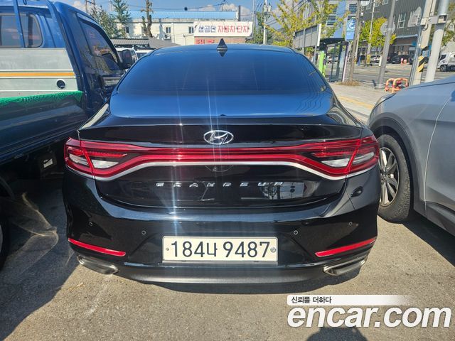 Hyundai Grandeur (IG) 2.4 Exclusive Special 2019 — фото 4