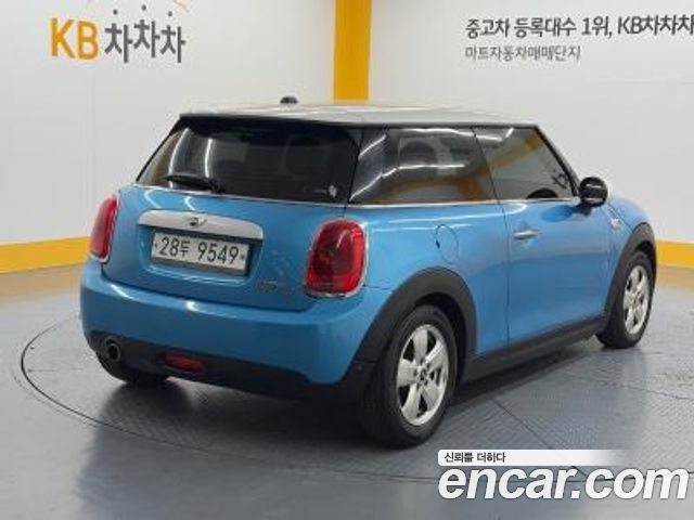MINI Cooper D Standard 3rd 2015 — фото 3