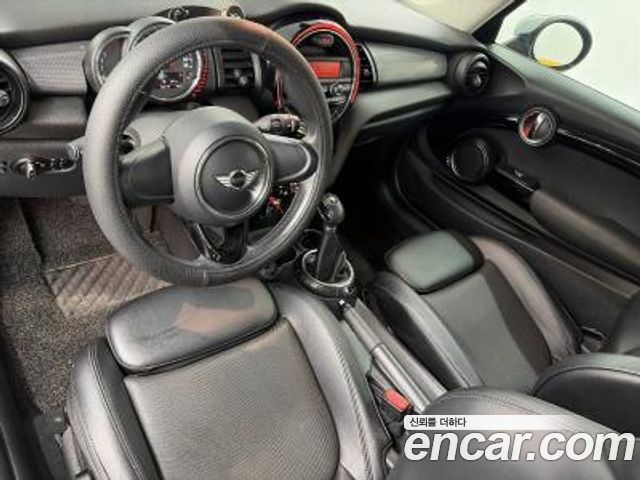 MINI Cooper D Standard 3rd 2015 — фото 7
