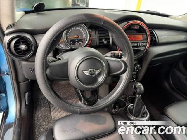 MINI Cooper D Standard 3rd 2015 — фото 9