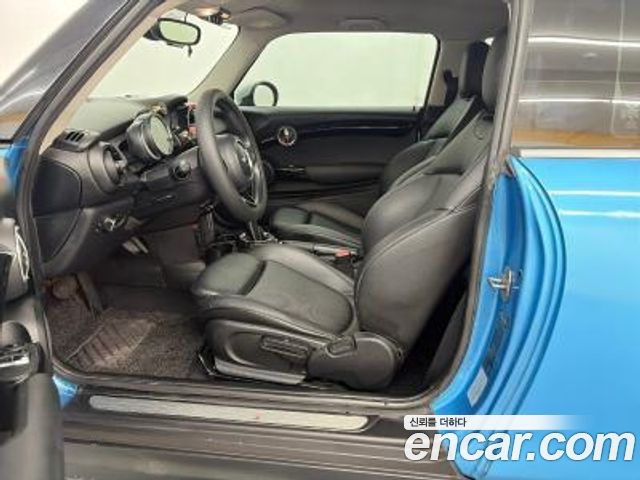 MINI Cooper D Standard 3rd 2015 — фото 15