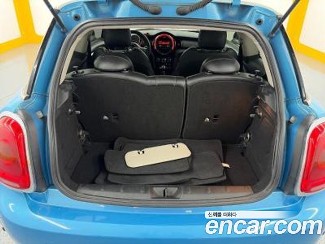 MINI Cooper D Standard 3rd 2015 — фото 22