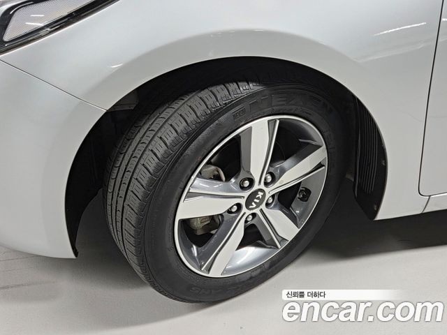 Kia K3 Prestige 2016 — фото 24
