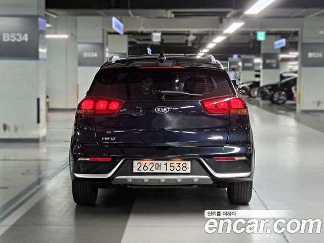 Kia Niro Luxury 2018 — фото 4