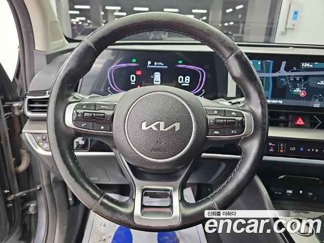 Kia Sportage (V) Diesel 2.0 2WD Nobleless 2023 — фото 9