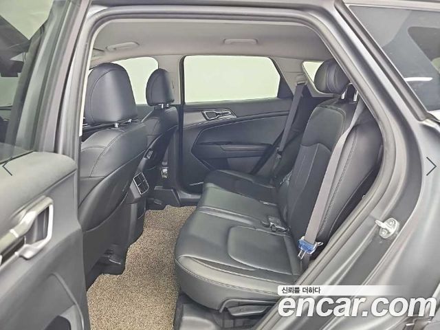 Kia Sportage (V) Diesel 2.0 2WD Nobleless 2023 — фото 16