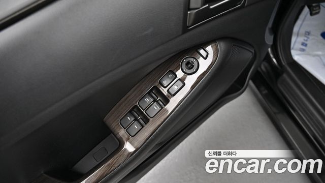 Kia K5 LPI Deluxe 2013 — фото 20
