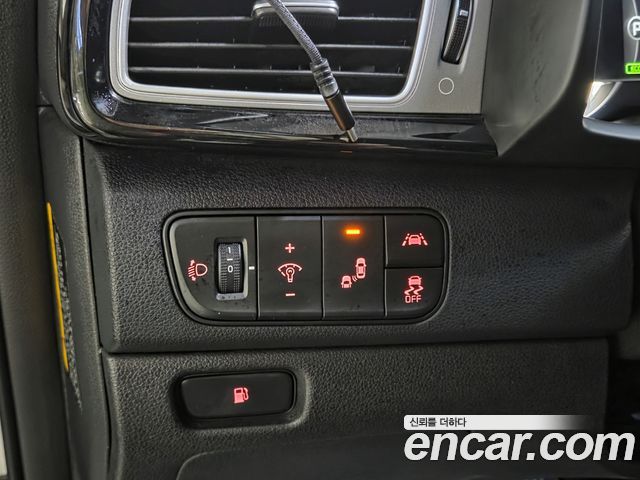 Kia Niro Prestige 2017 — фото 17