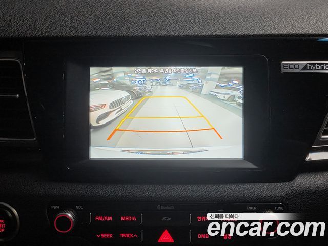 Kia Niro Prestige 2017 — фото 20