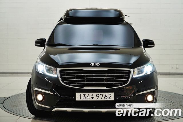 Kia Carnival 9-seater Hi-Limousine Luxury 2018 — фото 1