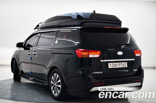 Kia Carnival 9-seater Hi-Limousine Luxury 2018 — фото 3