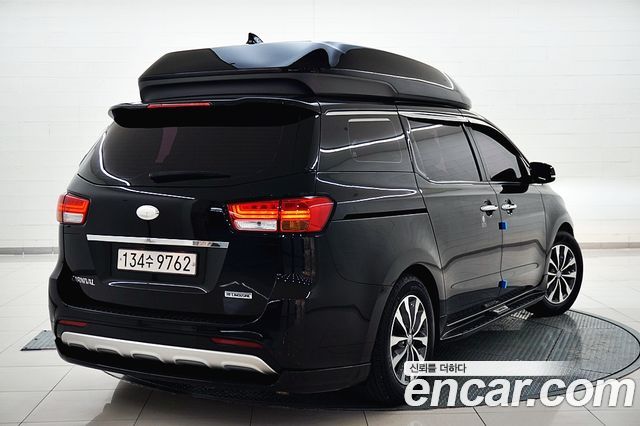 Kia Carnival 9-seater Hi-Limousine Luxury 2018 — фото 5
