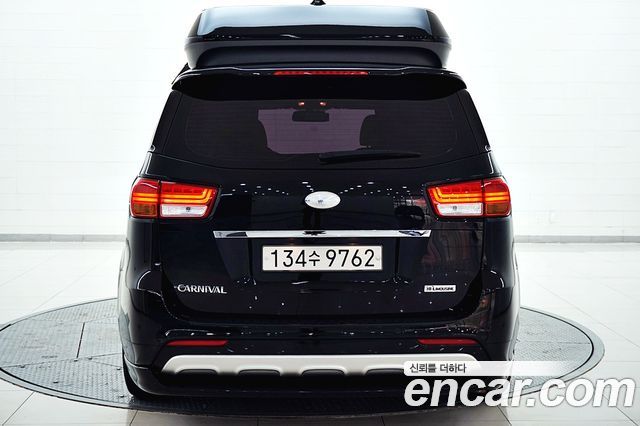 Kia Carnival 9-seater Hi-Limousine Luxury 2018 — фото 6
