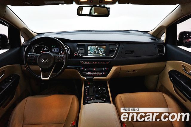 Kia Carnival 9-seater Hi-Limousine Luxury 2018 — фото 7