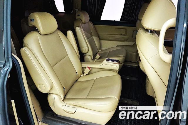 Kia Carnival 9-seater Hi-Limousine Luxury 2018 — фото 22