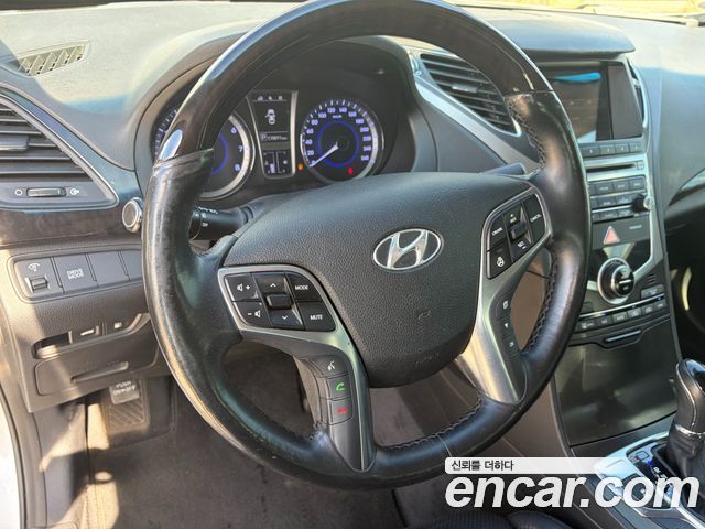 Hyundai Grandeur (HG) HG240 Modern 2016 — фото 15