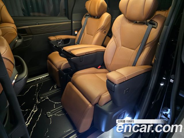 Toyota Alphard (IV) 2.5 HEV Executive AWD 2025 — фото 6