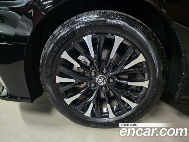 Toyota Alphard (IV) 2.5 HEV Executive AWD 2025 — фото 15