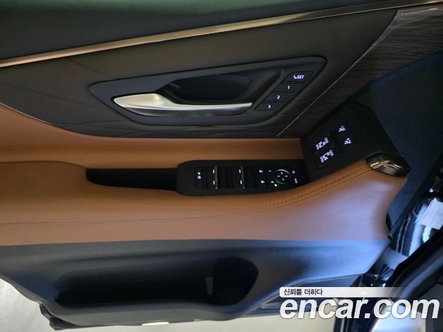 Toyota Alphard (IV) 2.5 HEV Executive AWD 2025 — фото 16