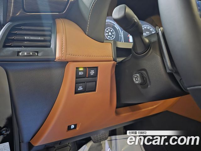Toyota Alphard (IV) 2.5 HEV Executive AWD 2025 — фото 17