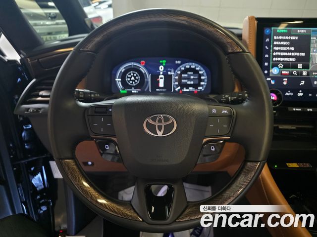 Toyota Alphard (IV) 2.5 HEV Executive AWD 2025 — фото 19