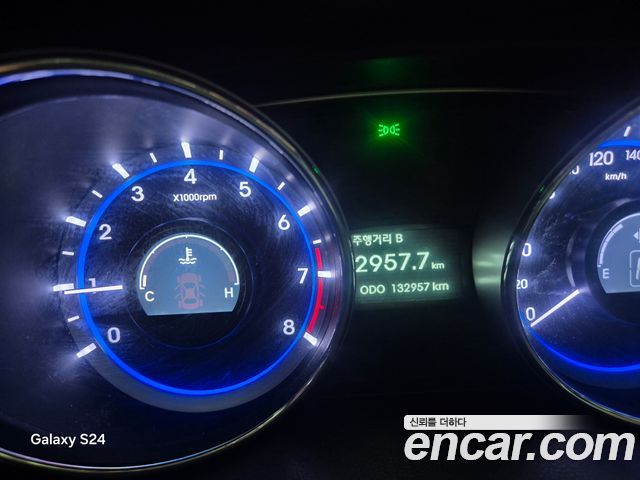 Hyundai Sonata The Brilliant CVVL Smart 2013 — фото 16