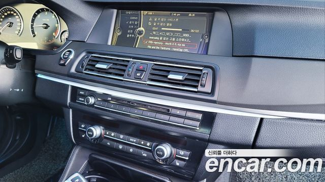 BMW 5 Series (F10) 520d 2012 — фото 17