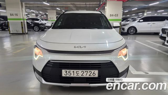 Kia Niro Prestige 2022 — фото 1