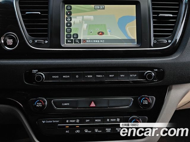 Kia Carnival 9-Seater Prstige 2019 — фото 17