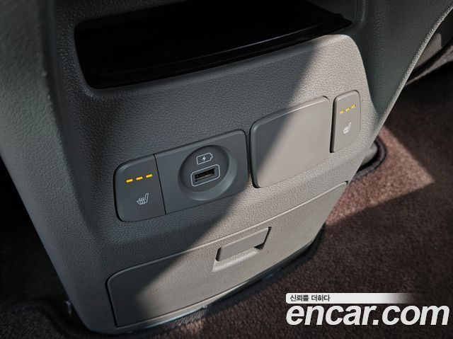 Kia Carnival 9-Seater Prstige 2019 — фото 20