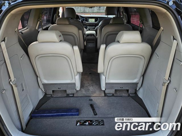 Kia Carnival 9-Seater Prstige 2019 — фото 24