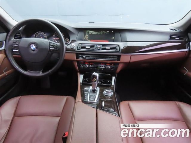 BMW 5 Series (F10) 528i xDrive 2013 — фото 8