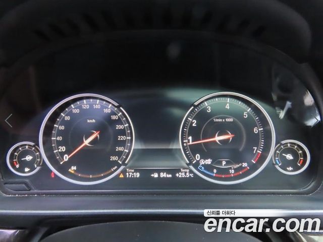 BMW 5 Series (F10) 528i xDrive 2013 — фото 9