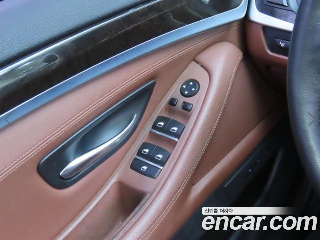 BMW 5 Series (F10) 528i xDrive 2013 — фото 17