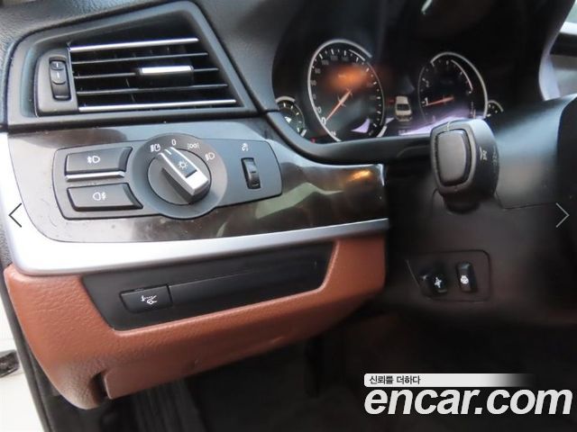 BMW 5 Series (F10) 528i xDrive 2013 — фото 18