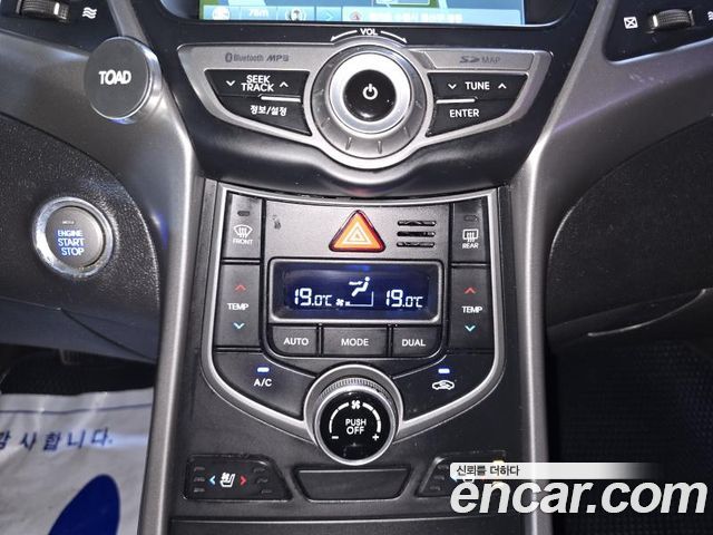 Hyundai Avante 1.6 VGT Modern Standard 2014 — фото 19