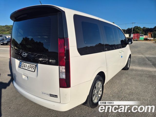 Hyundai Staria L3.5 Cargo 5-Seater Modern 2025 — фото 6