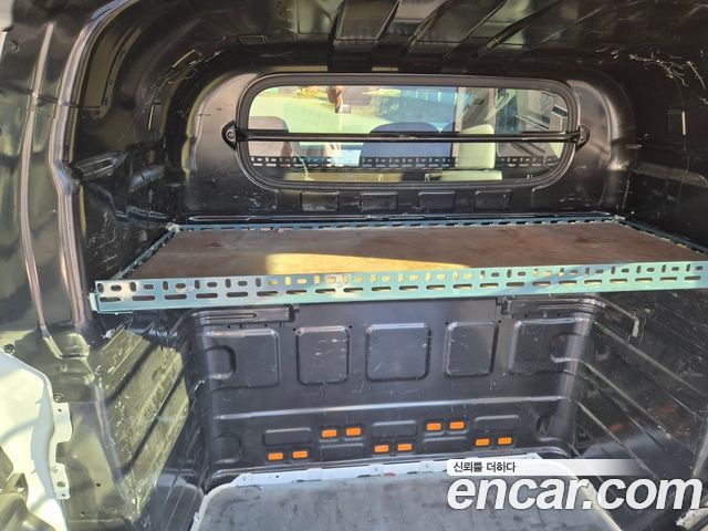 Hyundai Staria L3.5 Cargo 5-Seater Modern 2025 — фото 10