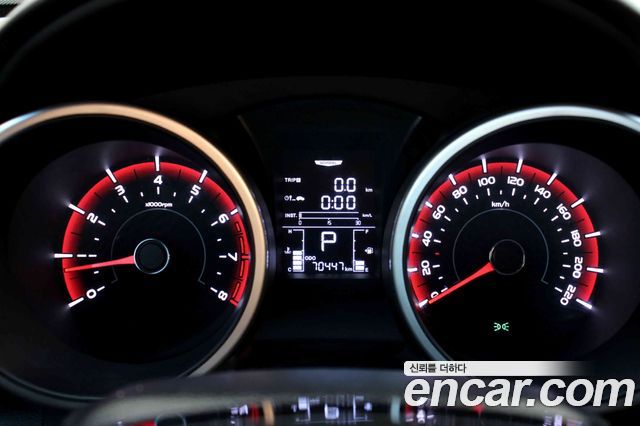KG Mobility (SsangYong) Tivoli VX 2WD 2017 — фото 18